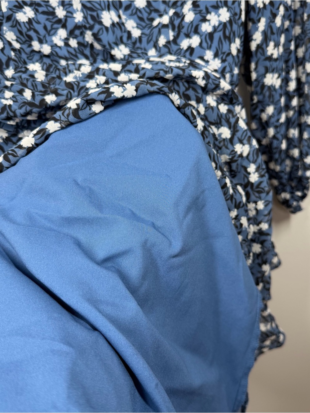 Ann Taylor Blue Floral Pleated Smocked Dress 6 Petite *No Belt* Cottagecore - Picture 9 of 10